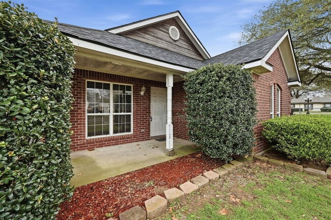 Photo - 2418 Loy Lake Rd