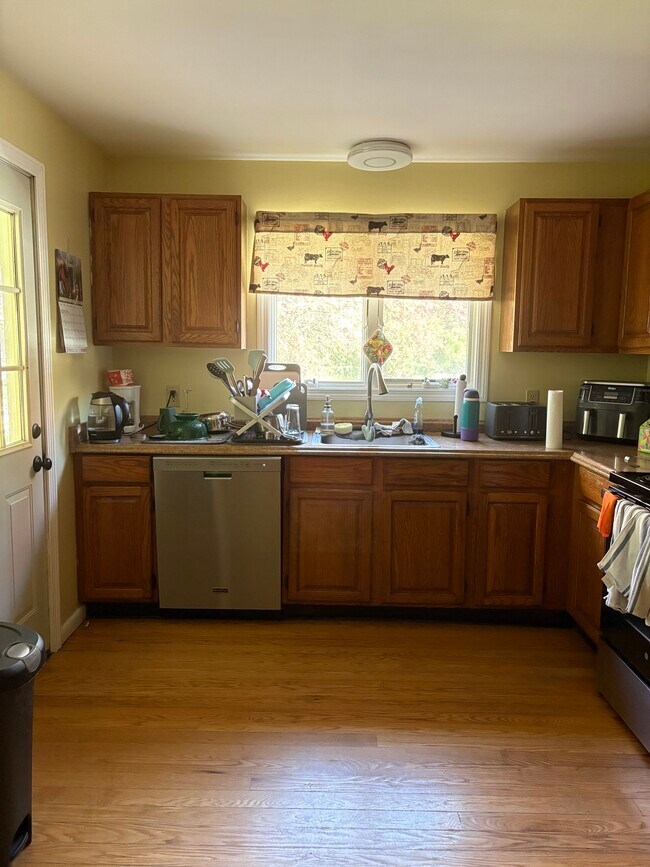 Photo - 168 Spear St