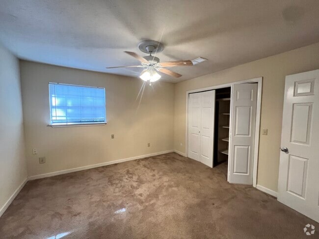 Building Photo - 6271 Woodrun Pl Rental