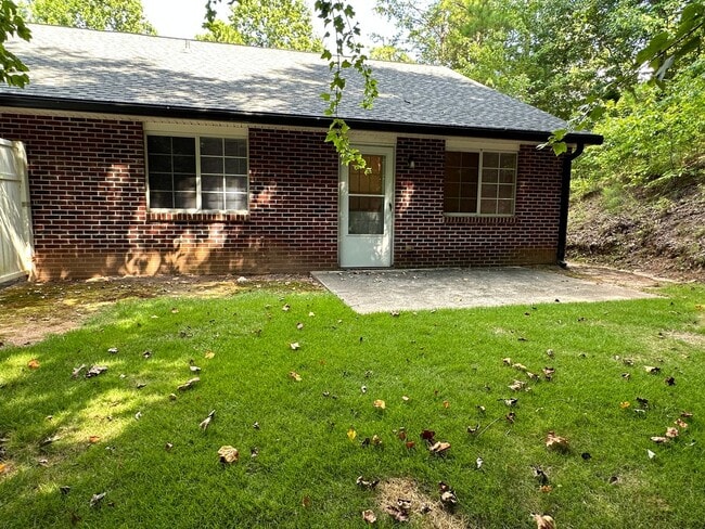 Photo - 2br Brick Townhome in Great Gainesville Lo...