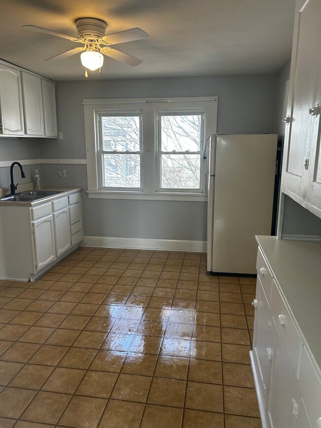 Photo - 533 E 28th St Unit 533 2nd fl
