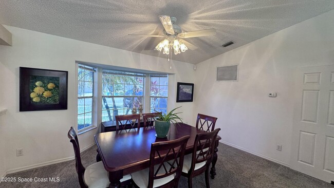 Photo - 615 Sheridan Woods Dr