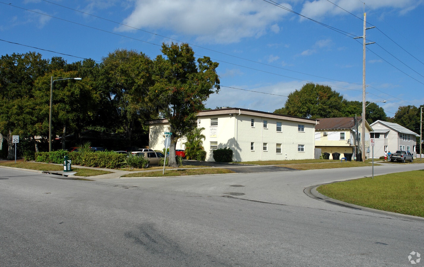 Lakeview Apartments - Lakeview Apartments