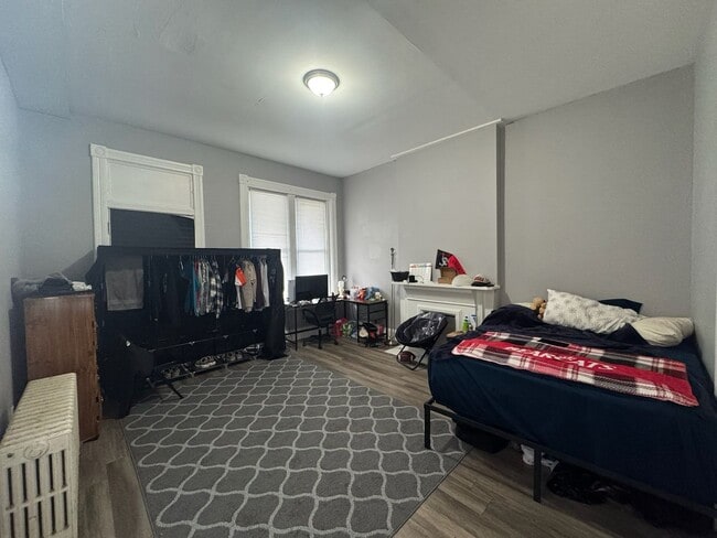 Photo - 7 bedroom/ 3bath Mins. from UC + Med Campu...