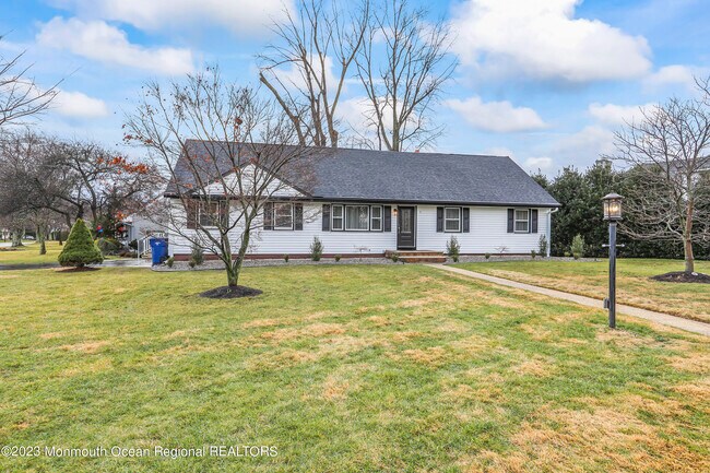 Photo - 2 Thompson Ln