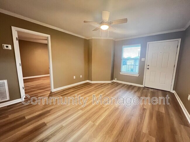 2150 N Sherwood Forest Dr Unidad 27C