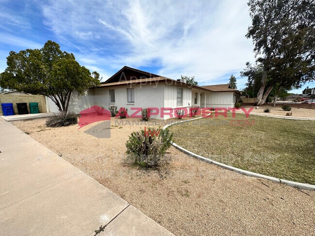 Photo - 2554 E Fox St