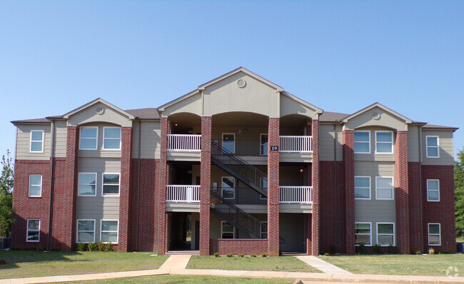 Building Photo - The Greens at Springfield Rental