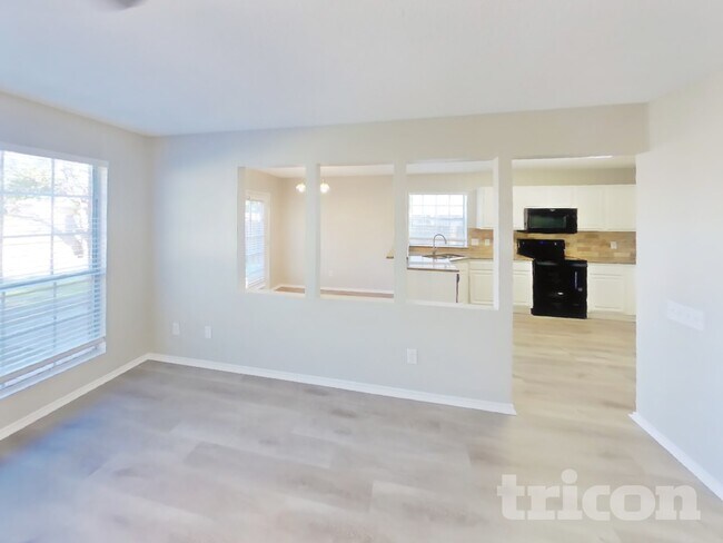 Photo - 3308 Steamboat Dr