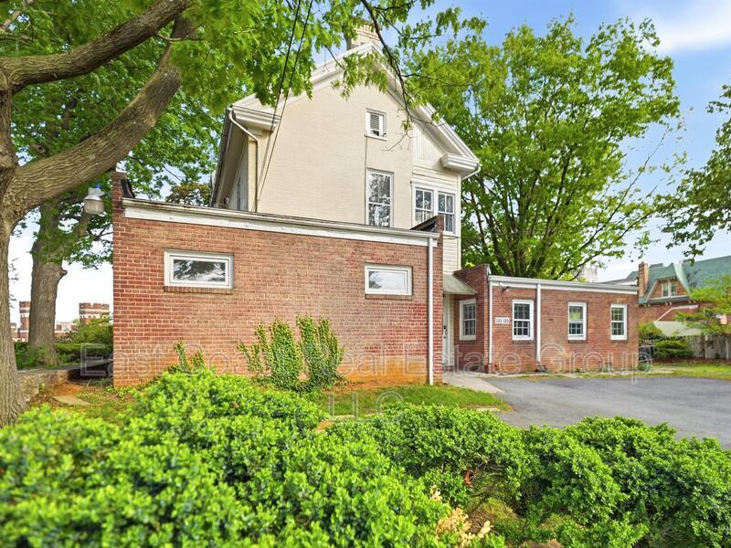 Photo - 323 N Potomac St