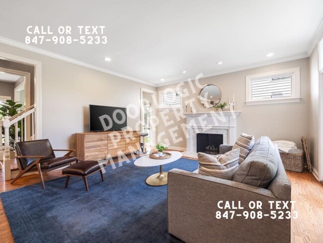 Photo - 735 W 8th St