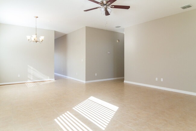 Photo - 322 Fieldstream W Blvd