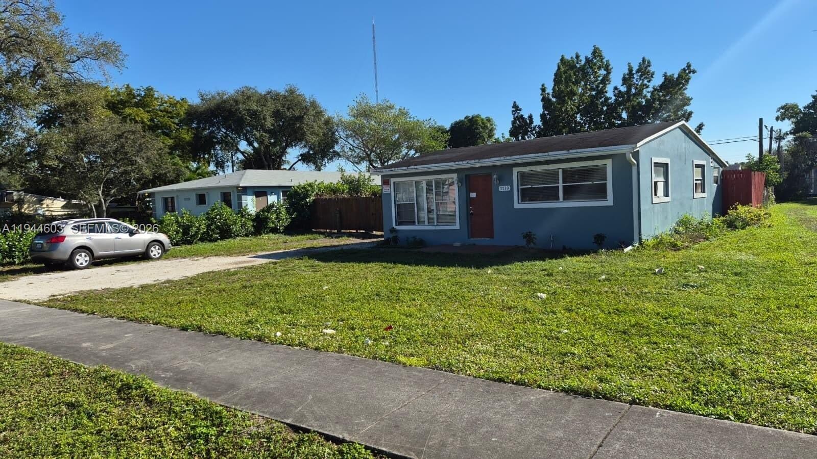 Photo - 5730 SW 26th St