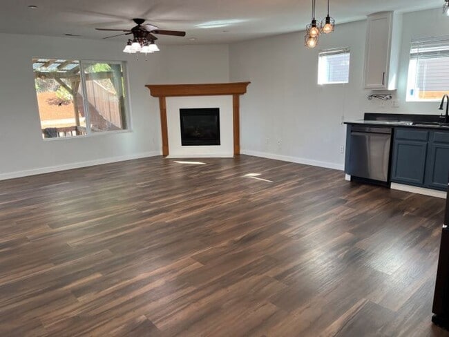 Photo - 1458 Brackenridge Ave