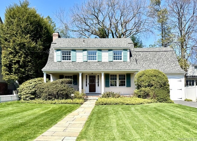 Building Photo - 19 Oneida St