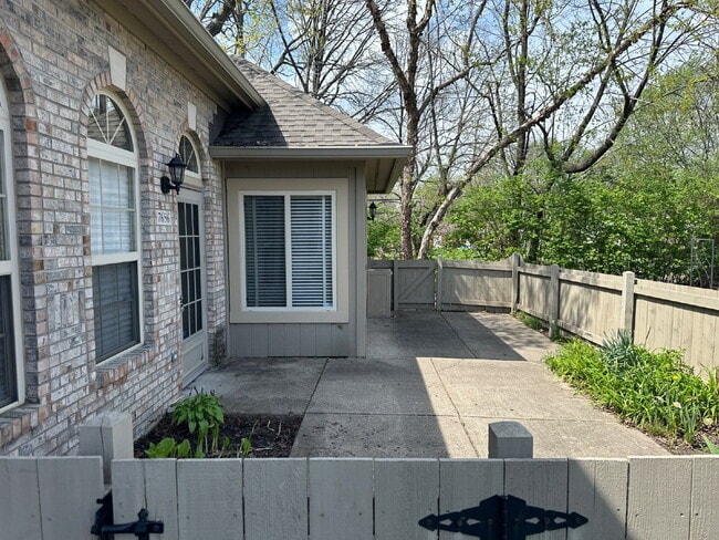 Well-Maintained Condo with 2 Bonus Rooms & Attached 2-Car Garage