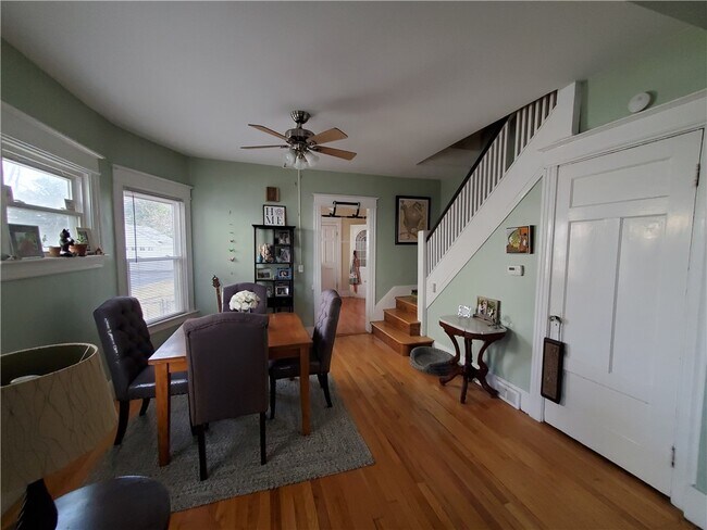 Photo - 274 Field St