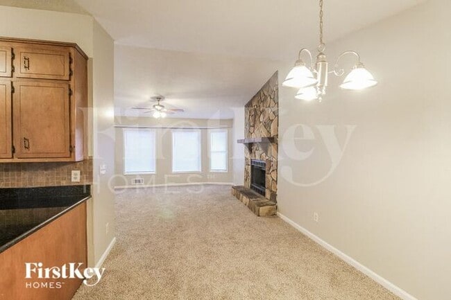 Photo - 634 Woodsong Ln