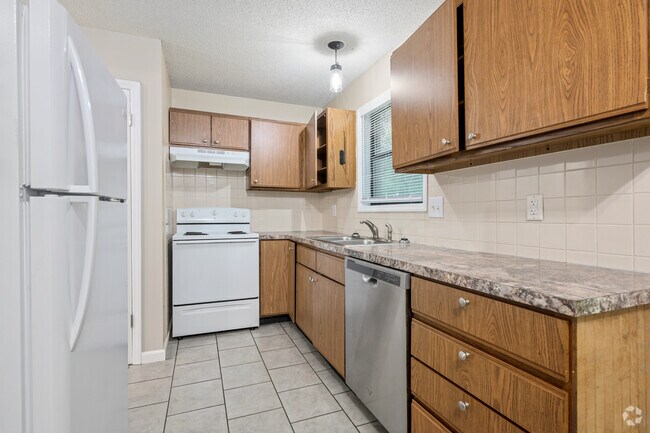 2BR, 1.5BA Townhouse - 1,000SF - Kitchen