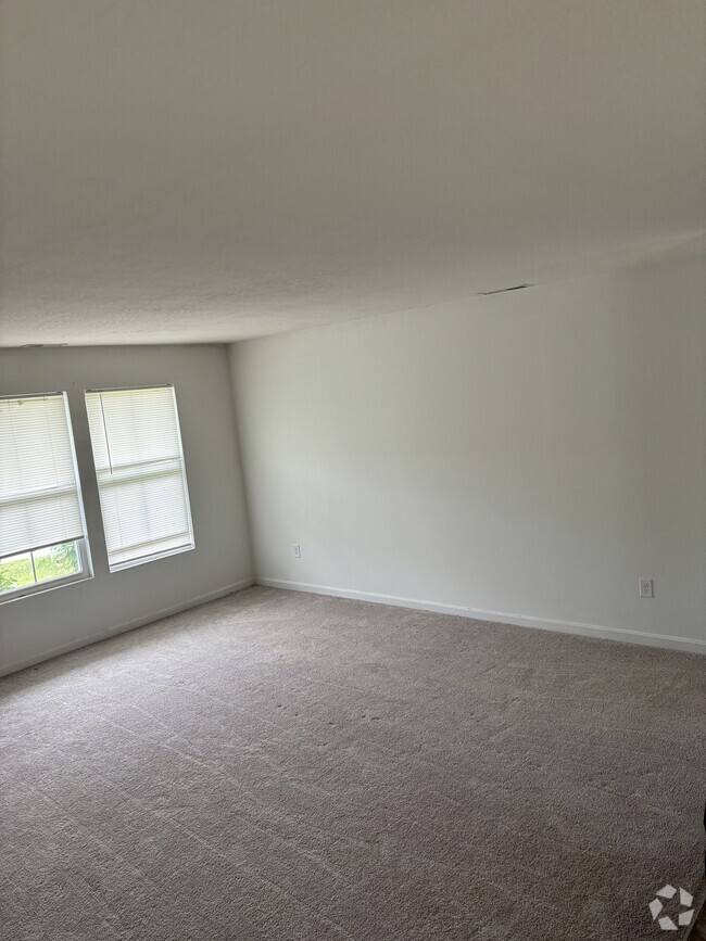 Building Photo - 721 Kingly Ter Rental