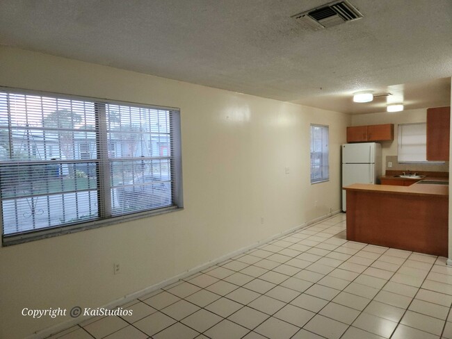 Charming 2-Bedroom Home in Fort Lauderdale... - Charming 2-Bedroom Home in Fort Lauderdale...