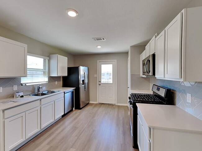 Photo - 22419 Sonora River Trce