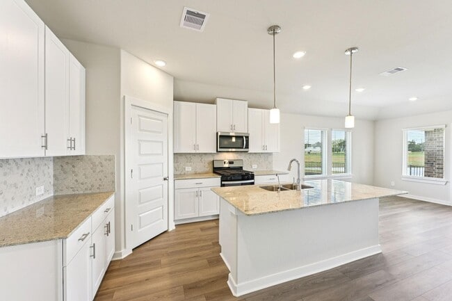 Photo - 5503 Bowquiver Ln