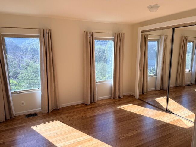 Bedroom - 949 Crater Oak Dr Unit Oak Tree