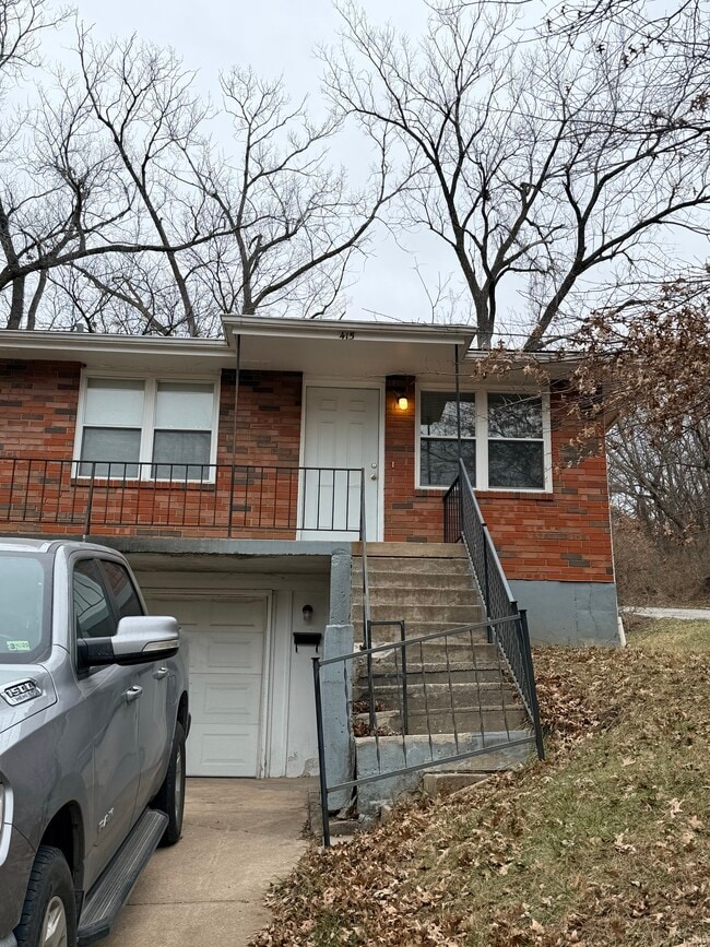 Main Entrance - 415 S Sugar Creek Blvd