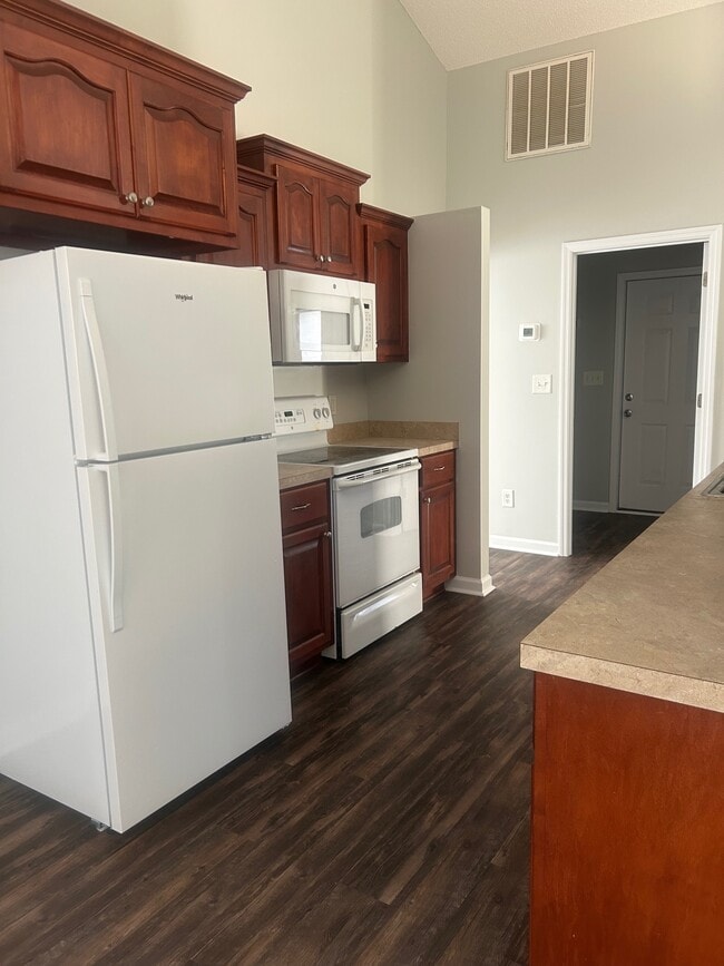 Photo - 1108 Green Fir Loop