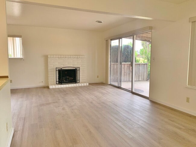 Photo - Quiet 2 Bedroom 2 Bathroom Townhouse in Ridgemark!!