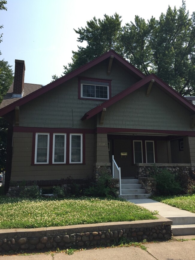 4Bed/2Bath Renovated House near Hamline *A... - 4Bed/2Bath Renovated House near Hamline *A...