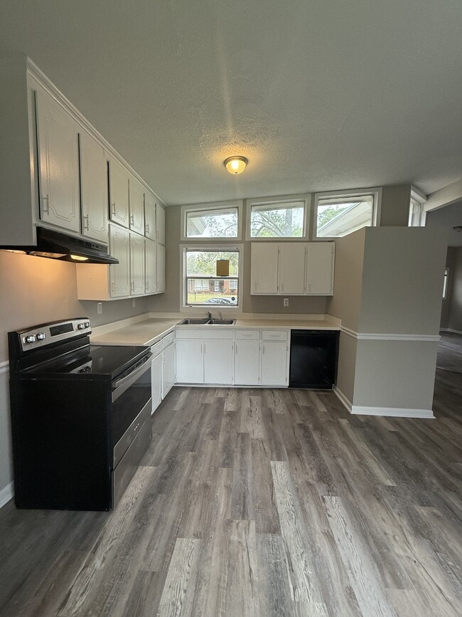 Photo - 913 Daniel Cir