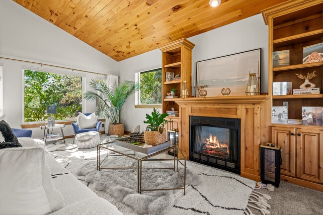 Photo - 1702 Cutter Ln