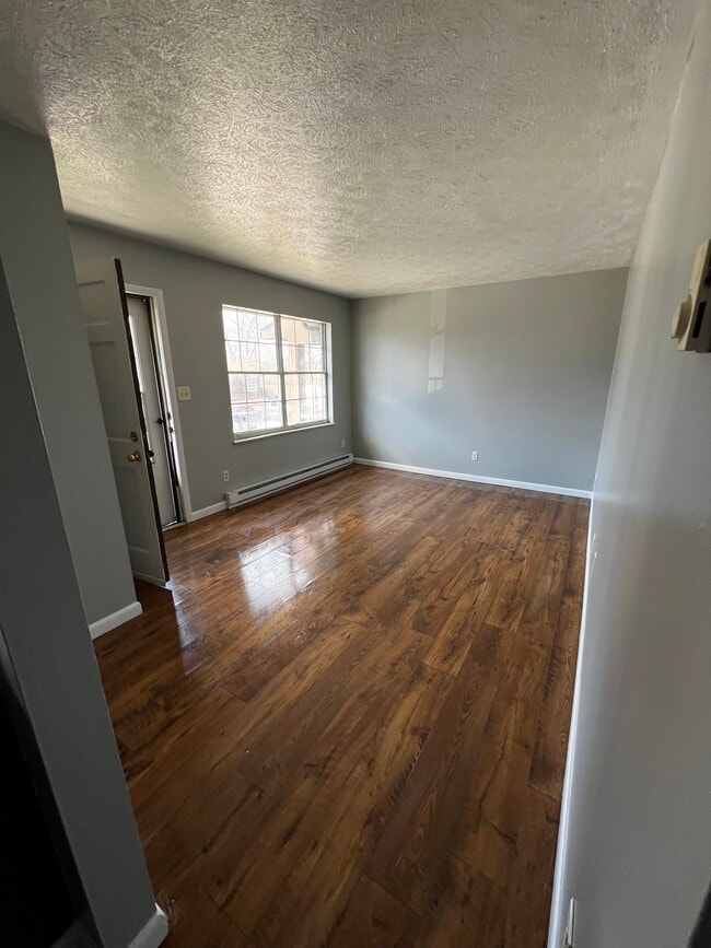 1100 Eastgate Mnr