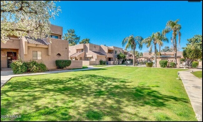 Building Photo - 10828 N Biltmore Dr Unit 145 Rental