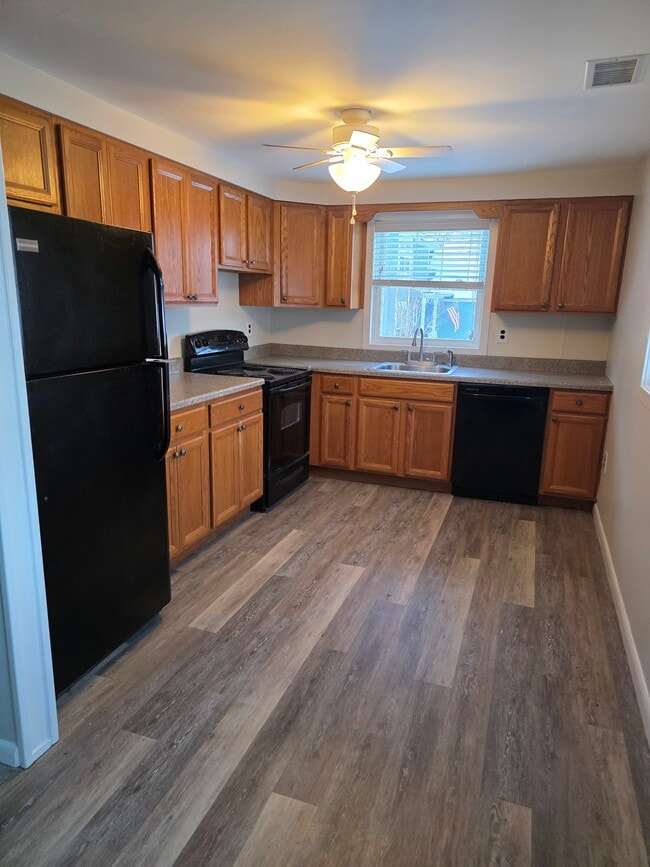 Photo - 1903 Old Lincoln Hwy Unit The Garage