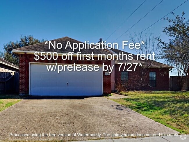 Building Photo - No Application Fee* $500 off first months ... Rental