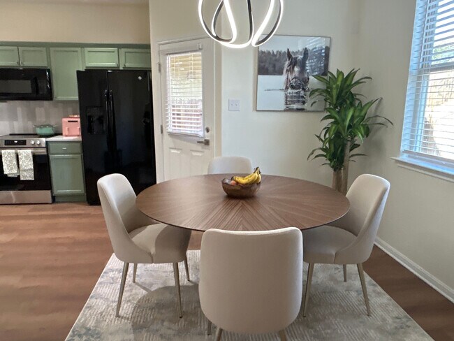 Photo - Room in Condo on Red Bud Ridge Ln