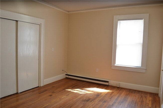Photo - 205 E Broad St