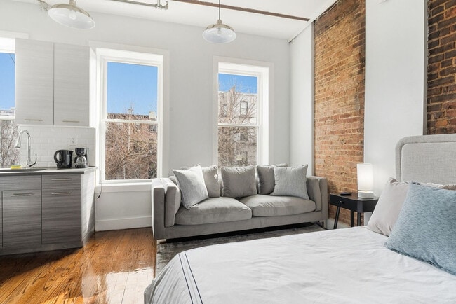 Building Photo - 716 Madison St Unit ID1466836P