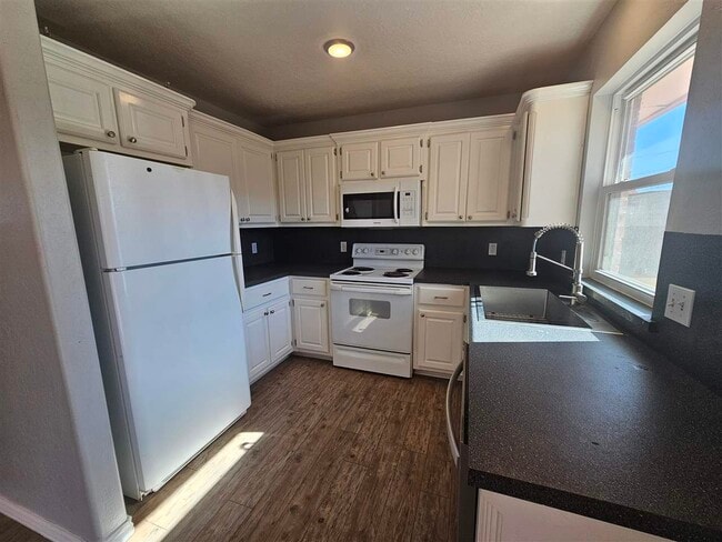 Photo - 1607 SE Walnut Creek Rd