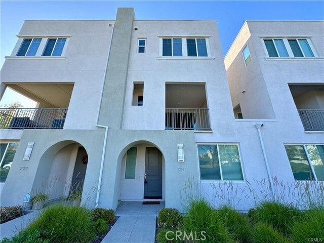 Building Photo - 731 Beacon Rental