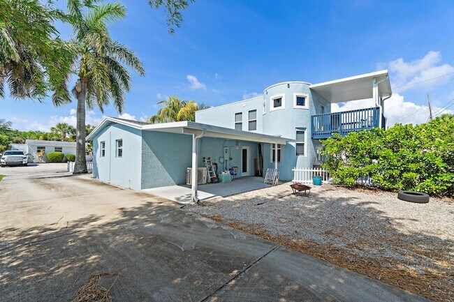 Photo - 1779 Len Dr
