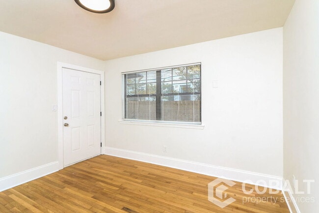 Building Photo - 755 St Charles Ave NE Unit 2 Rental