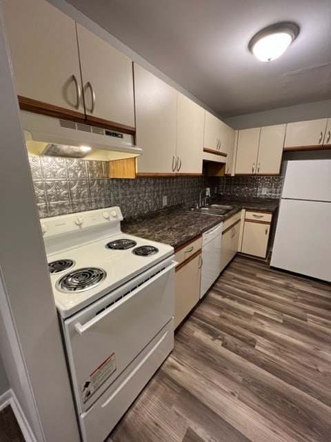 Photo - 1100 Crescent Dr Unit 09