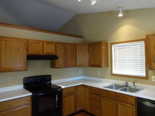 Photo - 4633 Stratford Ln