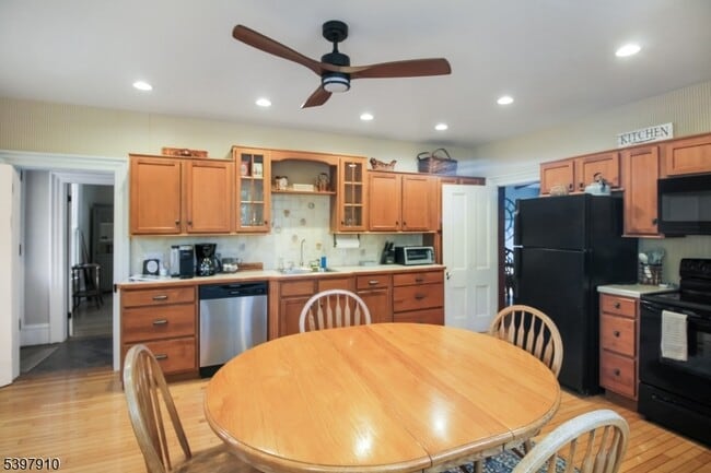 Photo - 405 Mt Hermon Rd
