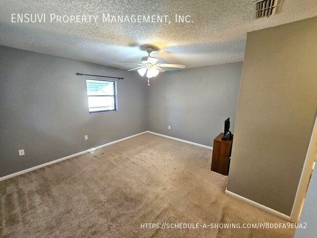 Photo - 8610 Schrader Blvd