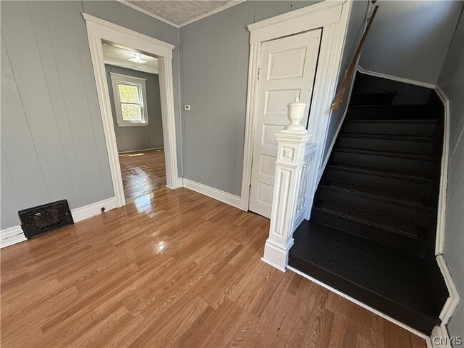 Photo - 154 Seeley Ave